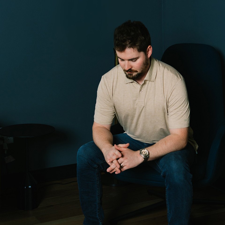 2025ArcticMarketing-58_Kason-Thinking_960x960 Kason thinking